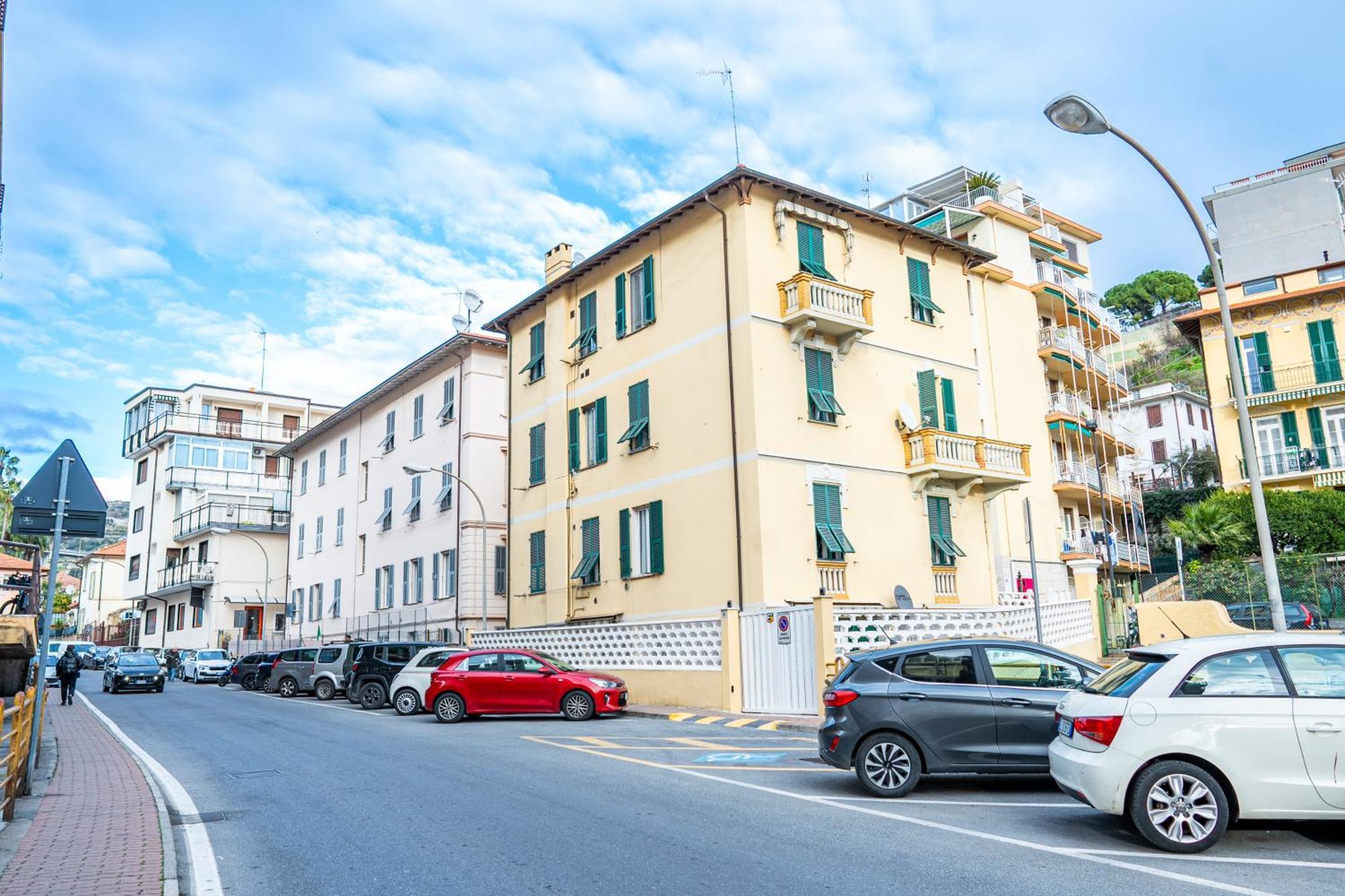 Casa Stefi Sunremo - Parcheggio Privato, 500 Mt Dalla Spiaggia San Remo Exterior foto